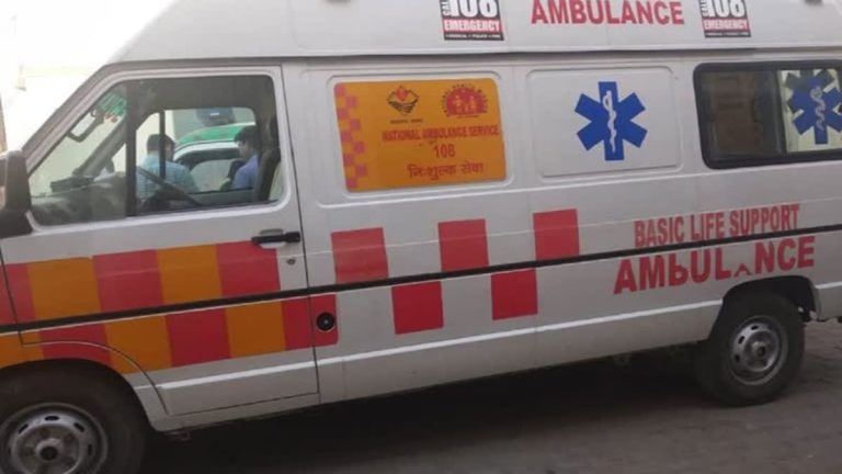 नशे में डंपर चालक और जवाब दे गई 108 एंबुलेंस,