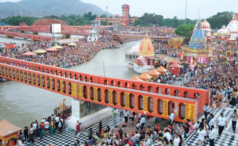 पर्यटकों की बढ़ती संख्या ने बनाया नया कीर्तिमान, 2025 में 6 करोड़ से अधिक सैलानी पहुंचे उत्तराखण्ड