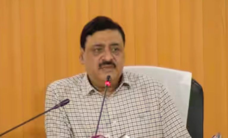 फेसबुक पर बनायी गई सीएम के सचिव की फर्जी प्रोफाइल,