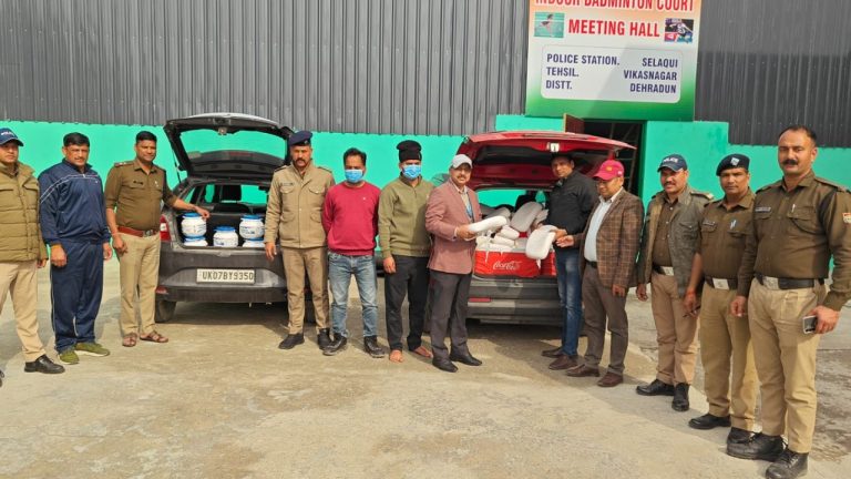 लग्जरी कारों में मौत का सामान! विकासनगर में 250 किलो नकली पनीर बरामद, गिरोह बेनकाब