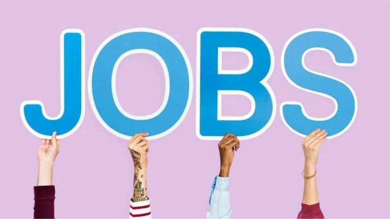 सरकारी नौकरी की तलाश अब हुई खत्म, उत्तराखंड में ग्रुप-डी के 2 हजार से ज्यादा पदों पर भर्ती; जानें आवेदन करने का सही तरीका