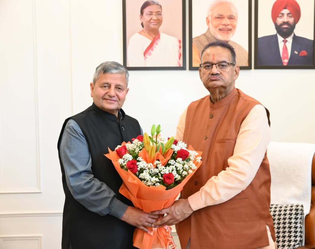 Bharsar University VC interacts with Agriculture Minister Joshi