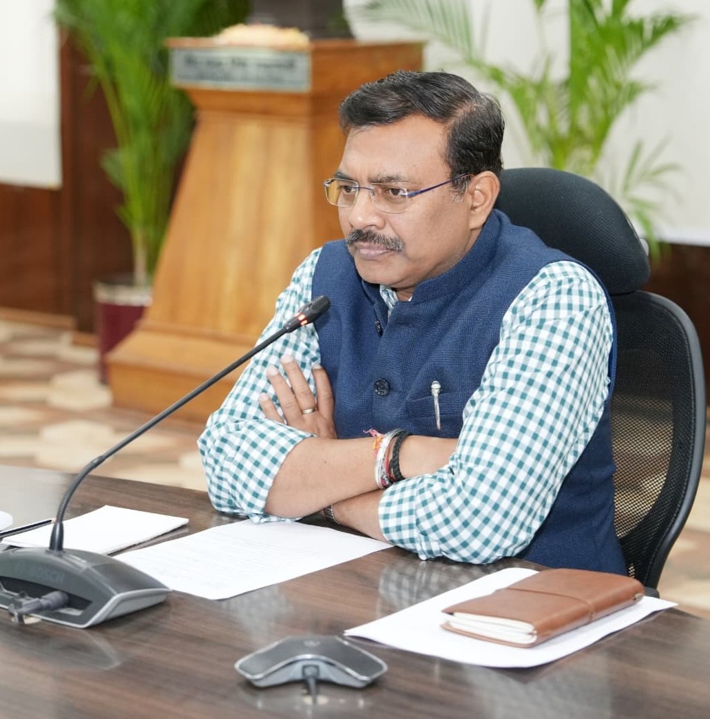 CS reviews CM’s Announcements, directs officials to expedite implementation