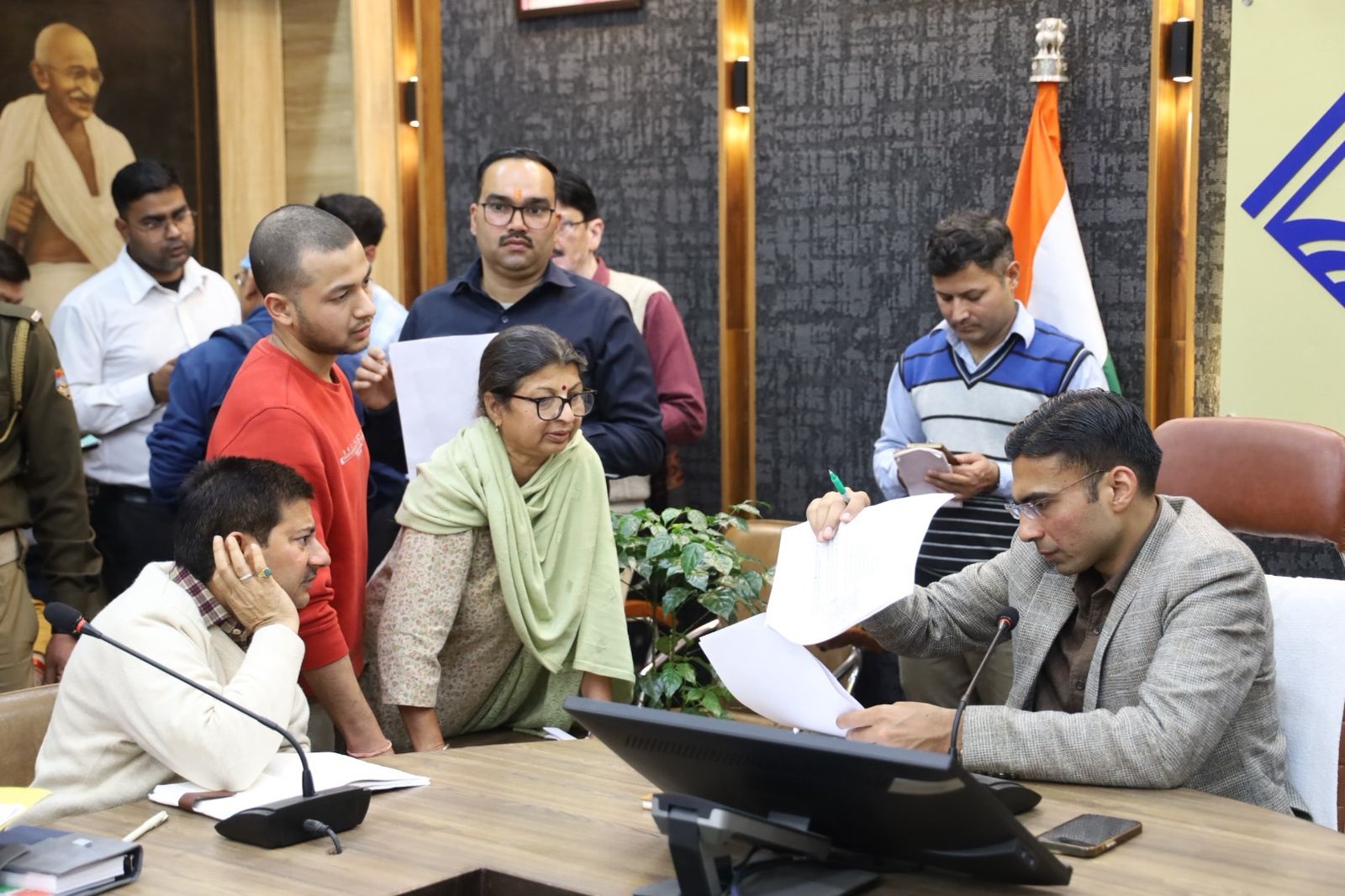 DM directs swift redressal of complaints at public hearing, pulls