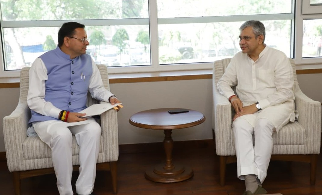 Dhami meets Vaishnaw, seeks Central nod for rly projects for