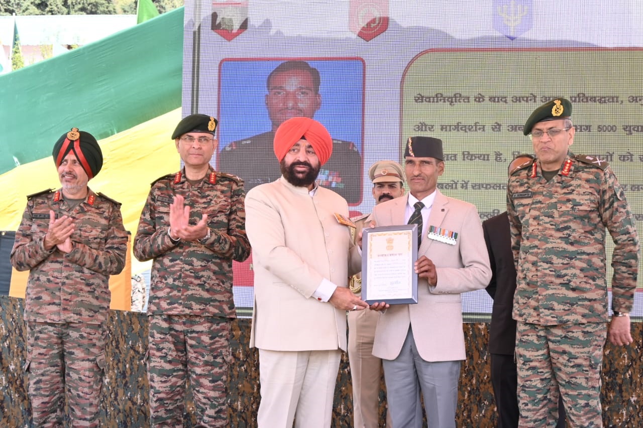 Gov participates in ESM Rally in Pithoragarh