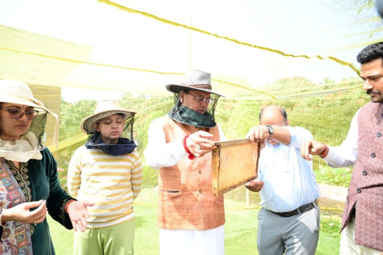 Honey extraction carried out at CM’s residence