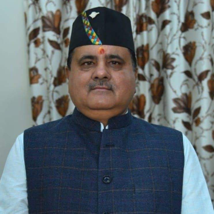 Mahendra Bhatt urges Central nod for expansion of Gauchar Airstrip