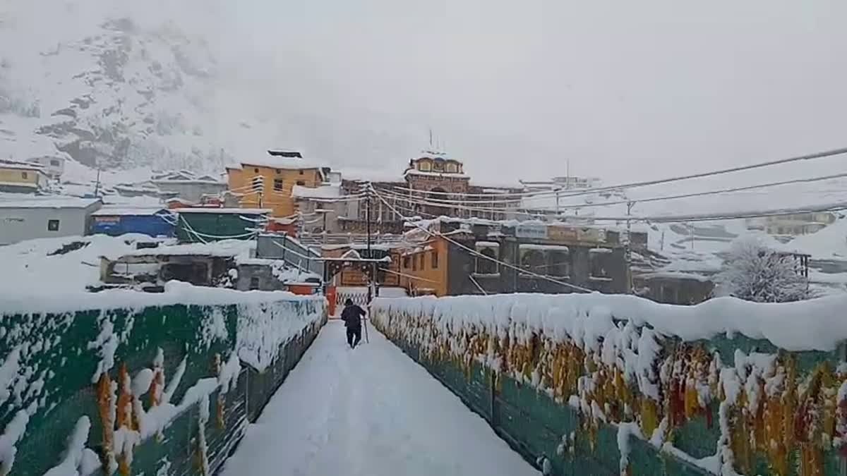 Rain, snowfall lash U’khand, temperature drops sharply