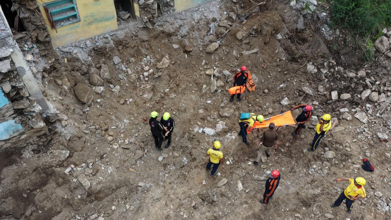 Rudraprayag: आपदा से निपटने की बड़ी तैयारी…जिलेभर में मॉक ड्रिल का अभ्यास