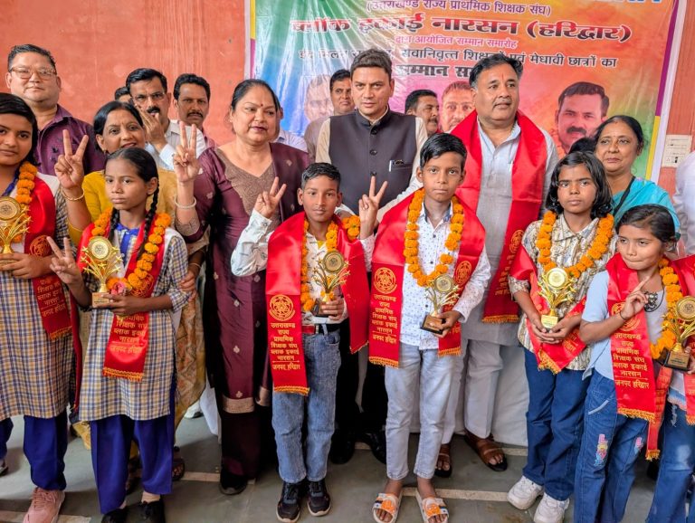 Teachers remain true guides of society even after retirement: MLA