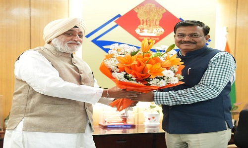 Uttarakhand News: श्री हेमकुंड साहिब के कपाट श्रद्धालुओं के लिए