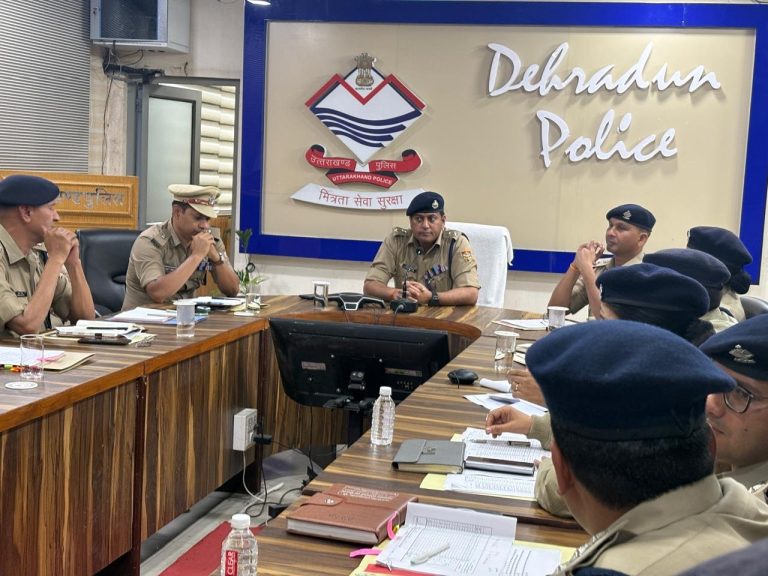 दून में छात्र गुटबाजी पर सख्ती, एसएसपी ने दिए कड़े