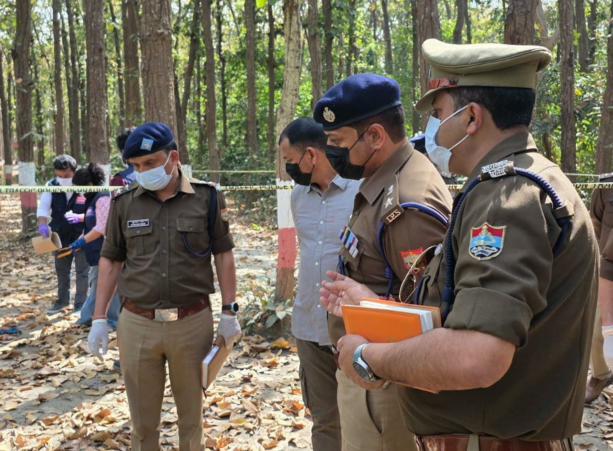 देहरादून में जंगल से महिला का सड़ा-गला शव बरामद, पहचान