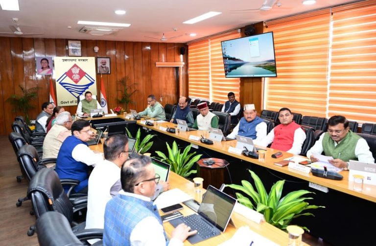 धामी कैबिनेट के 16 बड़े फैसले, युवाओं और कर्मचारियों को
