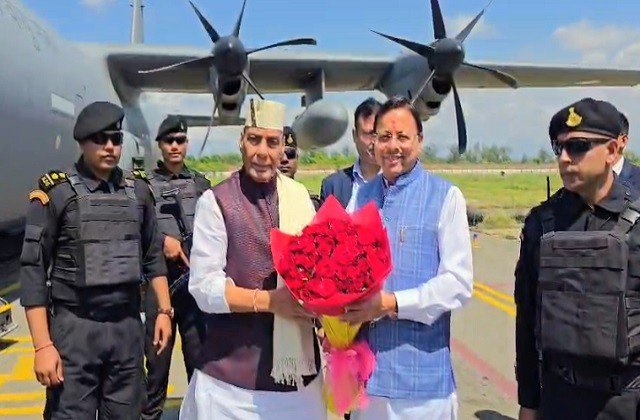 “धुरंधर धामी” कहकर रक्षा मंत्री ने की तारीफ, बोले—उत्तराखंड विकास