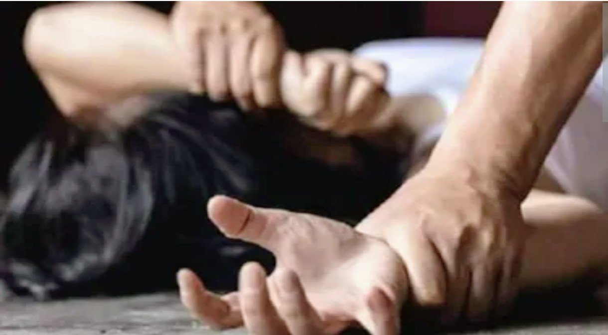 नैनीताल में पर्यटक युवती से दरिंदगी की कोशिश, नंगे पैर