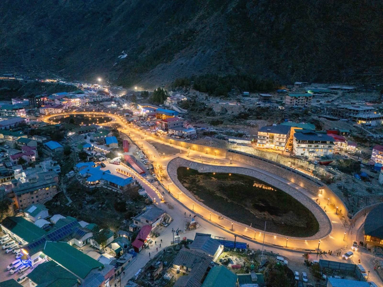 बदरीनाथ धाम का दिव्य और भव्य स्वरूप लेने लगा आकार