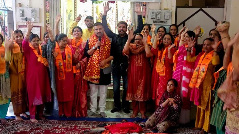 भक्ति और आस्था का संगम, गोविंदगढ़ में सजा माँ शक्ति