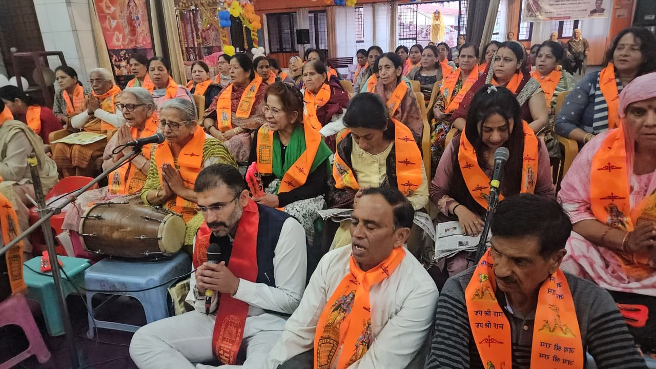 भक्ति रस में सराबोर दीपलोक कॉलोनी, पंचम नवरात्र पर हुआ