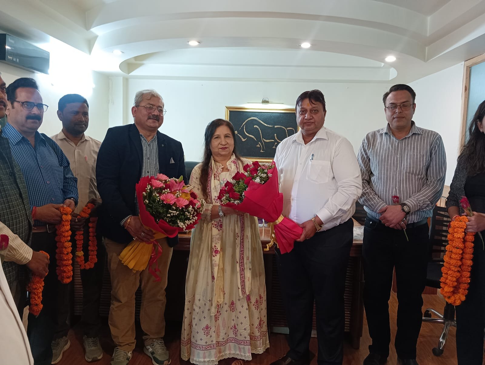 भारतीय व्यापार मंडल की राष्ट्रीय अध्यक्ष (महिला प्रकोष्ठ) सरोज शर्मा