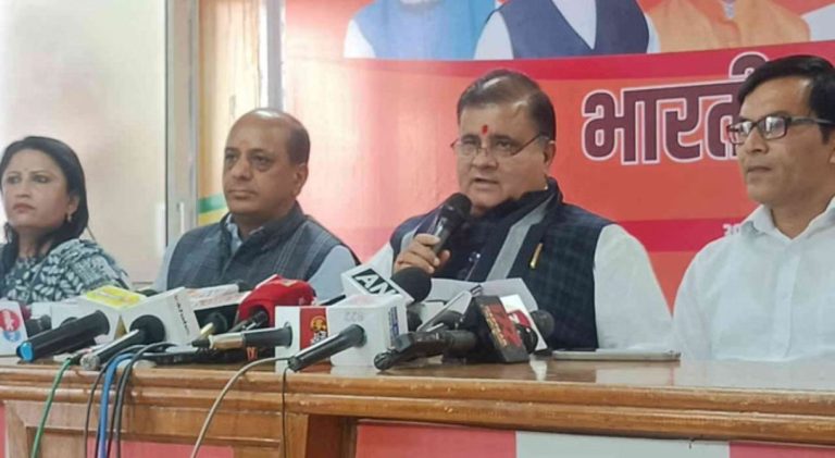 महिला मतदाताओं पर भाजपा का फोकस, कीर्तन और नवरात्र कार्यक्रमों