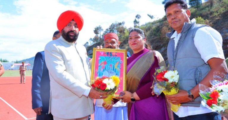 राज्यपाल लेफ्टिनेंट जनरल गुरमीत सिंह पहुंचे पौड़ी, गार्ड ऑफ ऑनर