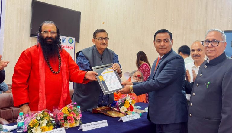 राष्ट्रीय सेमिनार में डॉ. पुष्पेन्द्र शर्मा को ‘एंटोमोलॉजिस्ट ऑफ द