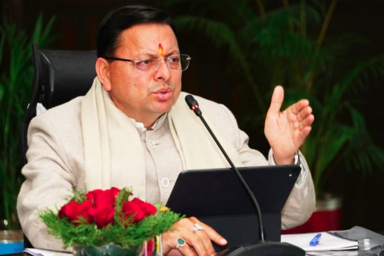 शहीद भगत सिंह, सुखदेव और राजगुरु का साहस और त्याग आने वाली पीढ़ियों को देता रहेगा प्रेरणा- सीएमशहीद भगत सिंह, सुखदेव और राजगुरु का साहस और त्याग आने वाली पीढ़ियों को देता रहेगा प्रेरणा- सीएम