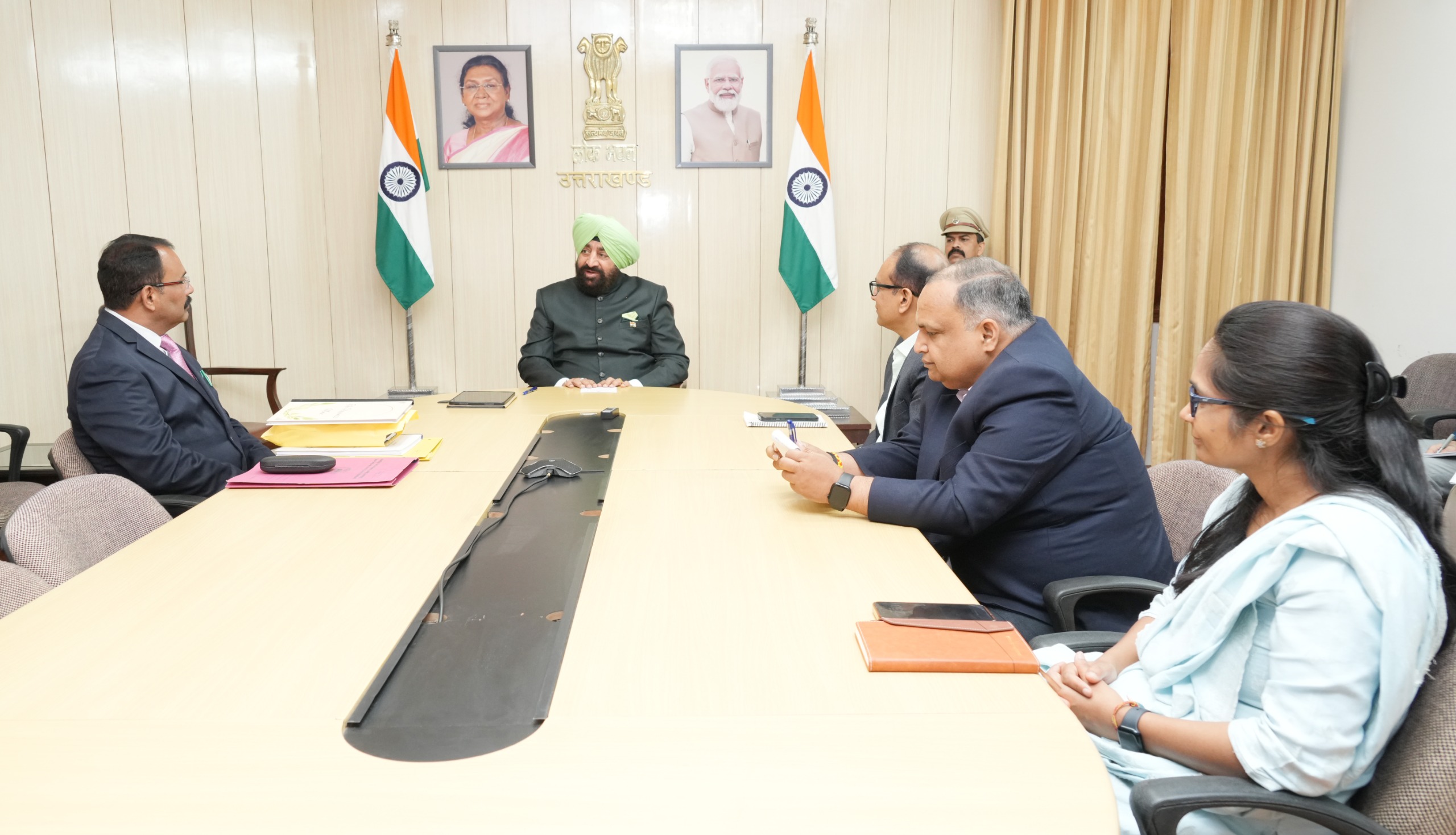 AI-based ‘Vidhi Sahayogi’ app presented before Governor