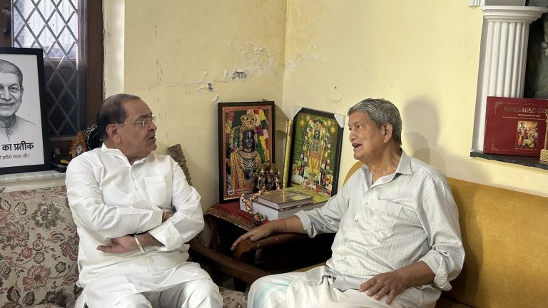 Amid ‘hiatus’, Yashpal Arya calls on Harish Rawat, triggers speculation