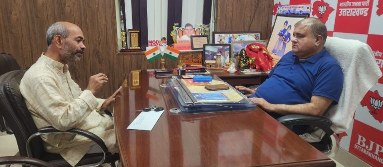 Jugran raises issue of National Law University with MP Mahendra