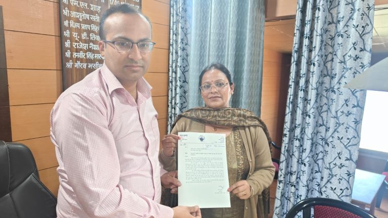 Mall Road passes to sanitation – Councillor Geeta Kumai highlights