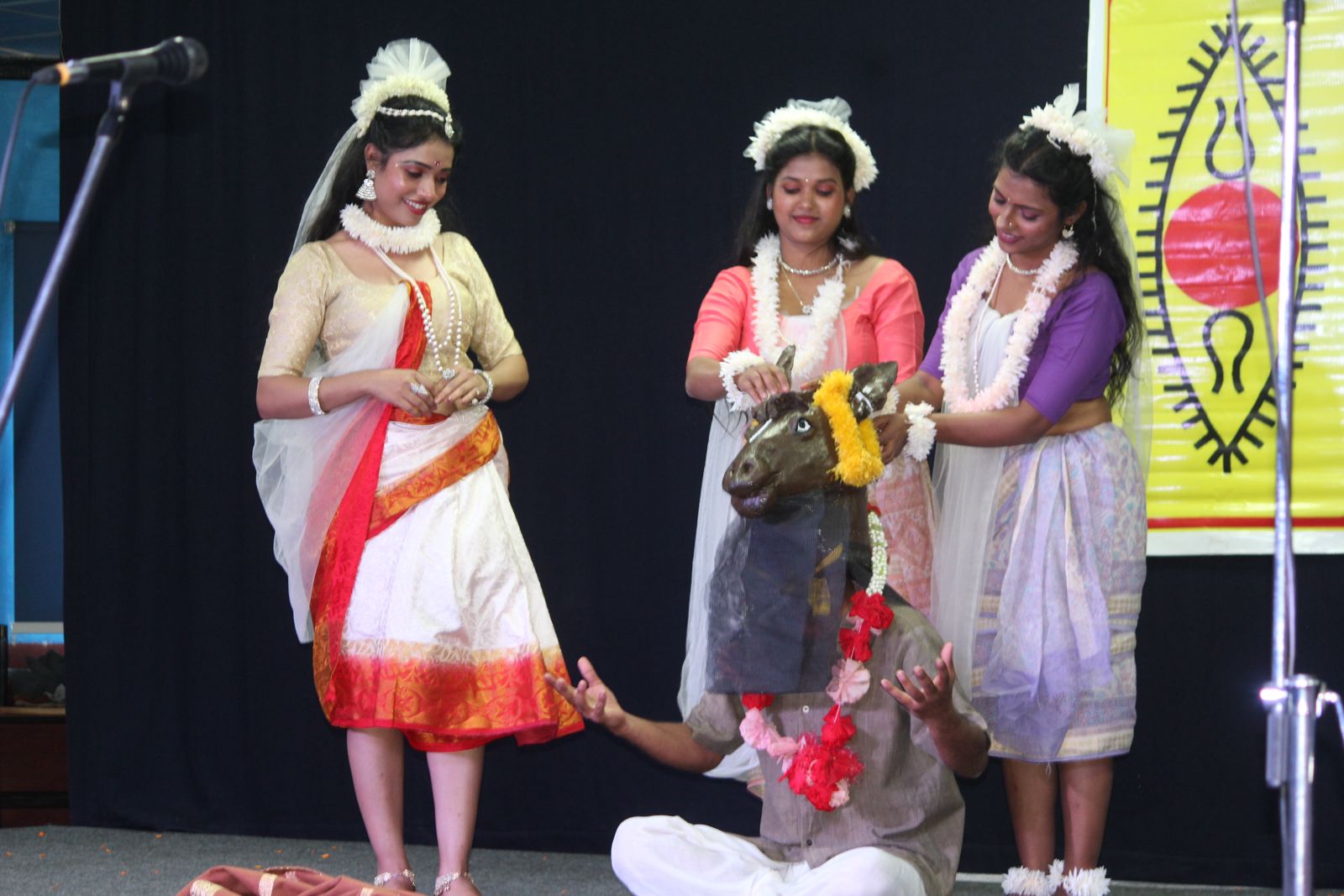 SPIC MACAY brings Naya Theatre’s ‘A Midsummer Night’s Dream’ to