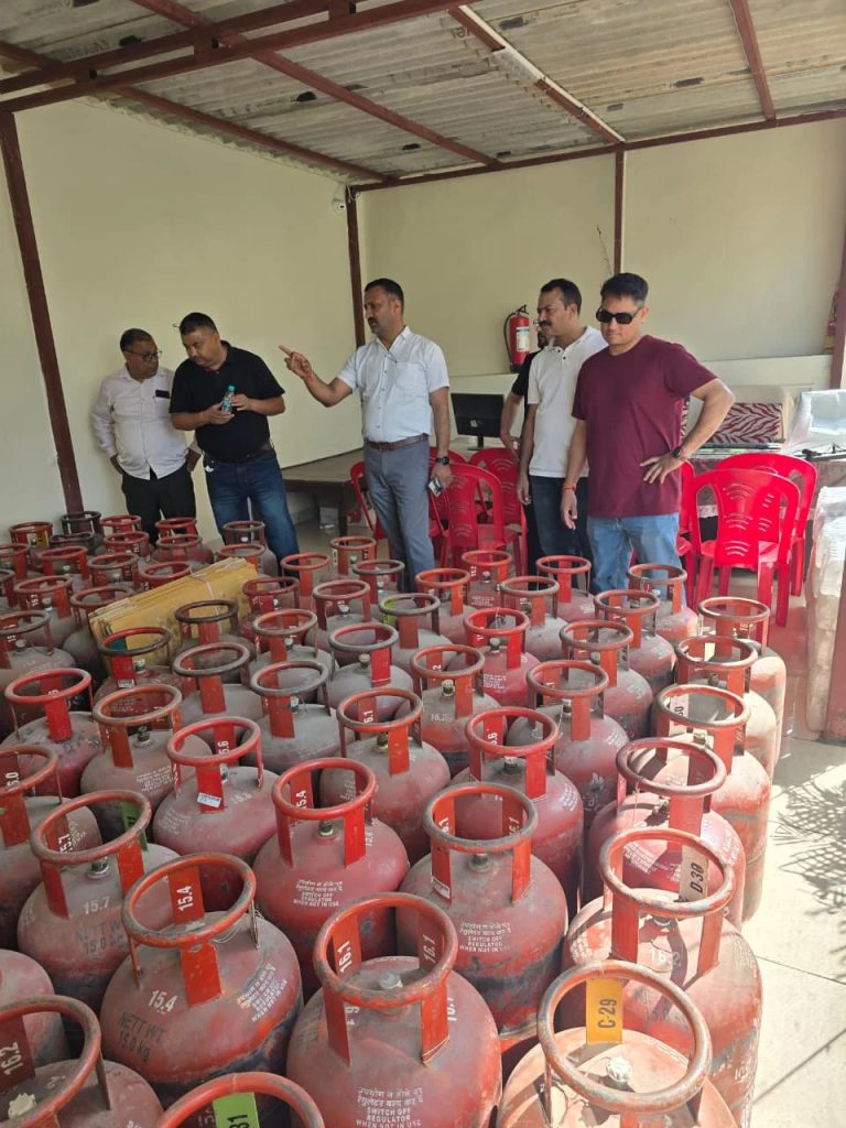STF busts hoarding of LPG cylinders, seizes 101 cylinders in