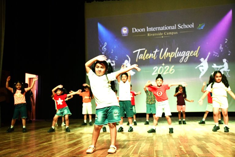 Talent Unplugged: Vibrant Welcome for New Students at DIS Riverside
