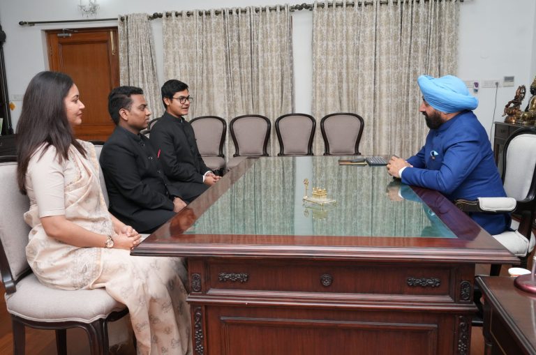 Trainee IAS officers call on Gov