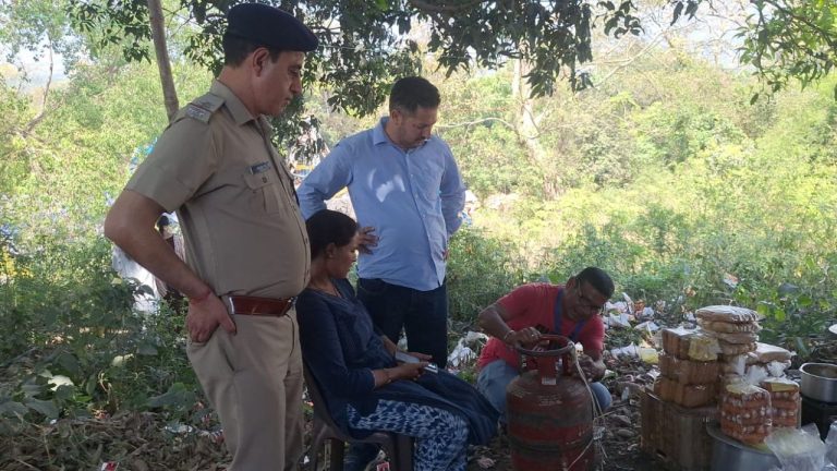 Uttarakhand News: बैसाखी मेले में घरेलू गैस सिलेंडर मिलने पर बड़ी कार्रवाई, पढ़ें पूरी खबर