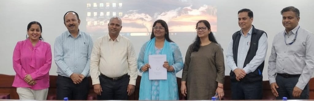 Vinita Prabha successfully defends PhD thesis at Graphic Era University
