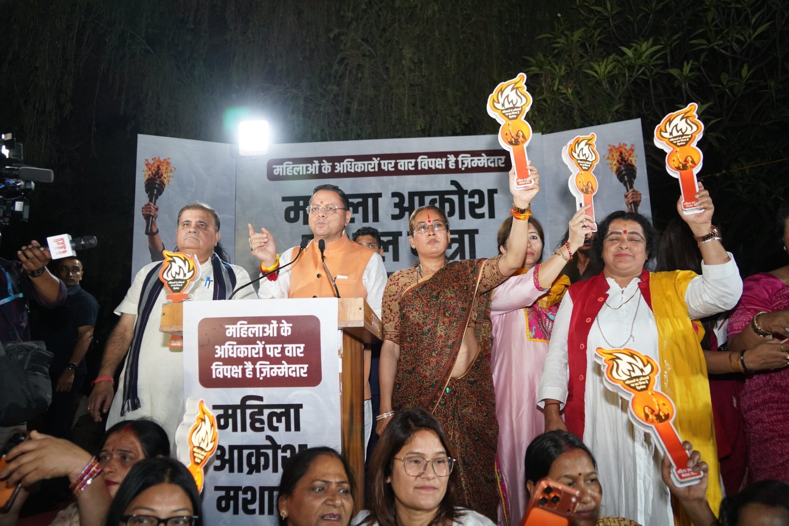 अब नारी चुप नहीं रहेगी”—मुख्यमंत्री की मशाल यात्रा से चेतावनी