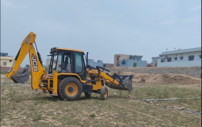 अवैध प्लॉटिंग पर एमडीडीए का सख्त एक्शन, मेहुवाला में 10 बीघा जमीन पर विकसित हो रही अवैध कॉलोनी ध्वस्त