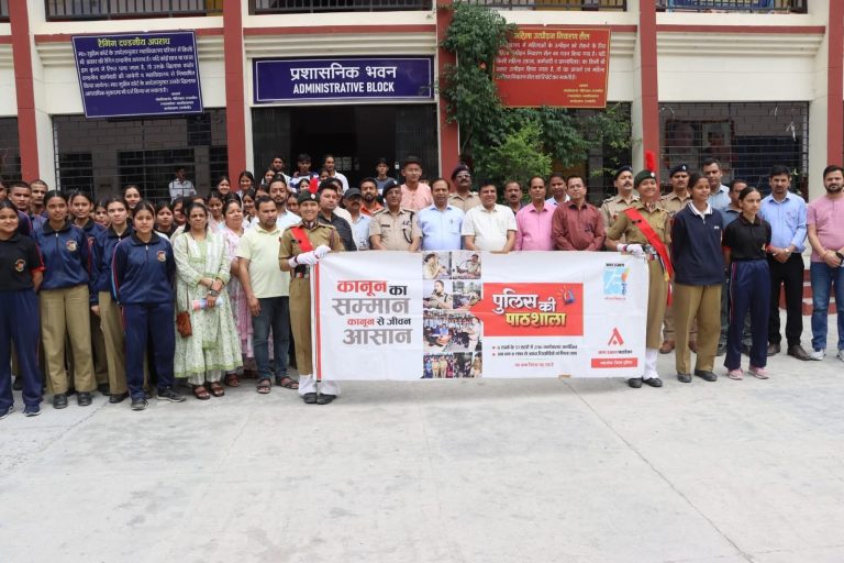 एसपी चमोली की ‘पुलिस पाठशाला’: युवाओं को कानून, साइबर और