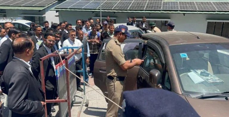 कलेक्ट्रेट परिसर में अधिवक्ता का शव मिलने से हड़कंप, सुसाइड