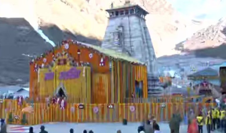 केदारनाथ में नई दर्शन व्यवस्था लागू, गर्भगृह के बजाय सभा