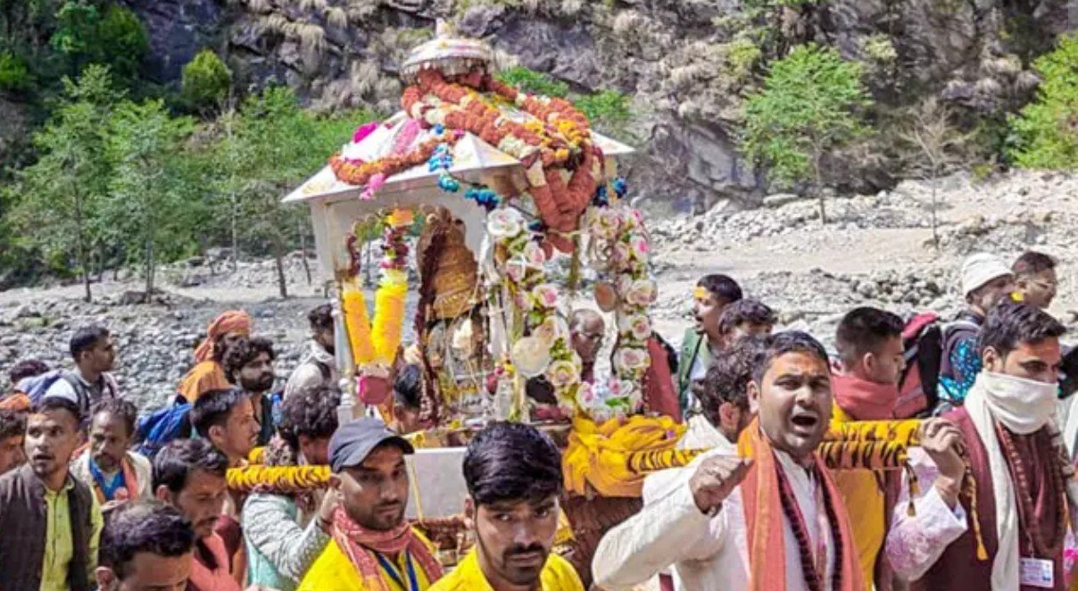 गौरीकुंड पहुंची बाबा केदार की पंचमुखी डोली, 22 अप्रैल सुबह