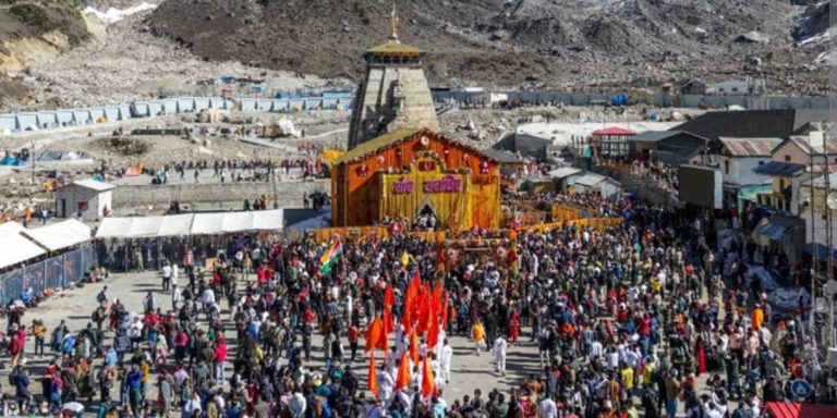 चारधाम यात्रा से पहले सख्ती: हरिद्वार में फल मंडी पर