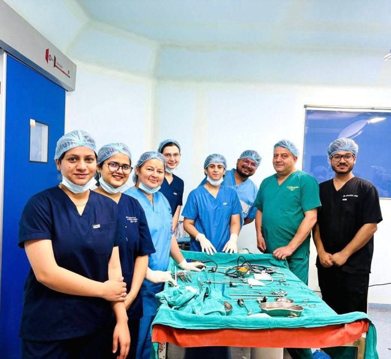 डॉक्टरों ने मासूम की सांस की नली से कील निकाल