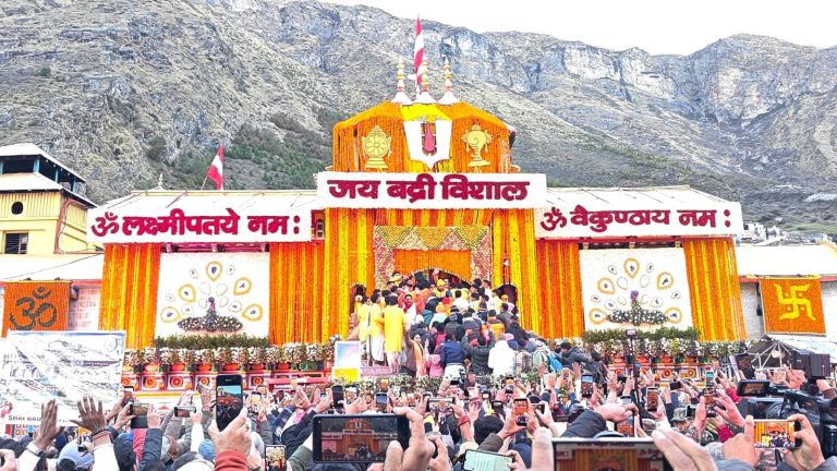 भू-बैकुंठ बदरीनाथ धाम के कपाट खुले, ‘जय बदरी विशाल’ से
