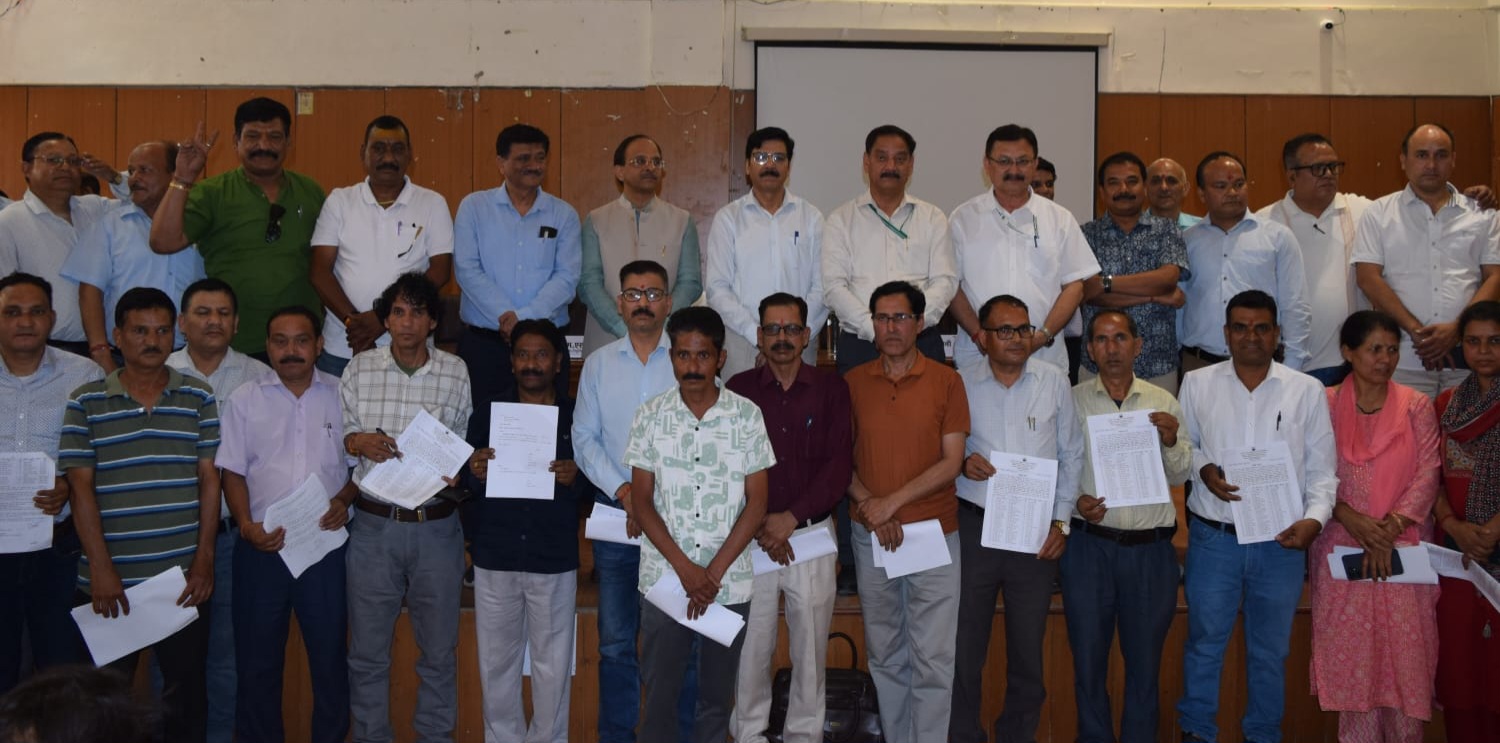 35 employees receive permanent appointments at Garhwal University
