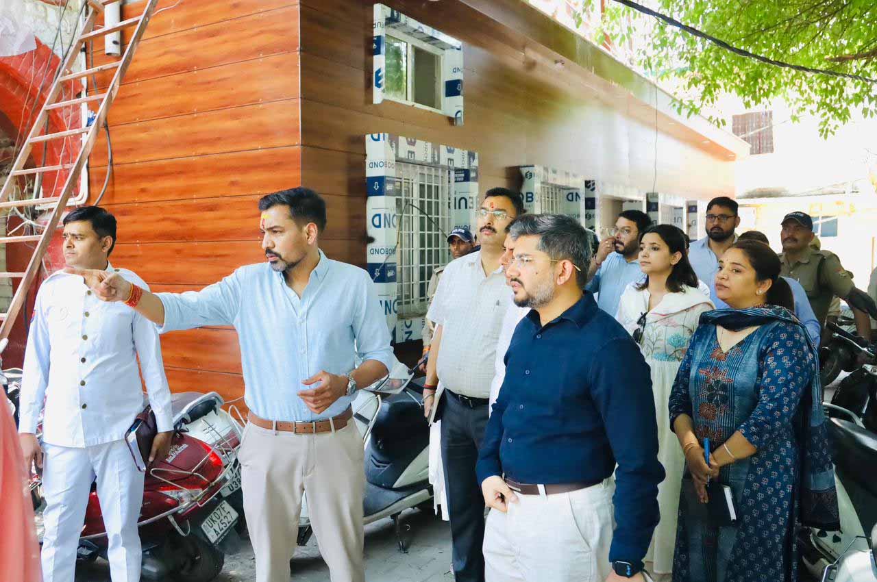 DM Ashish Chauhan inspects Collectorate offices, Disaster Operations Centre